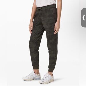 Lululemon High Rise Stretch Jogger *luxtreme Green and Black Camo